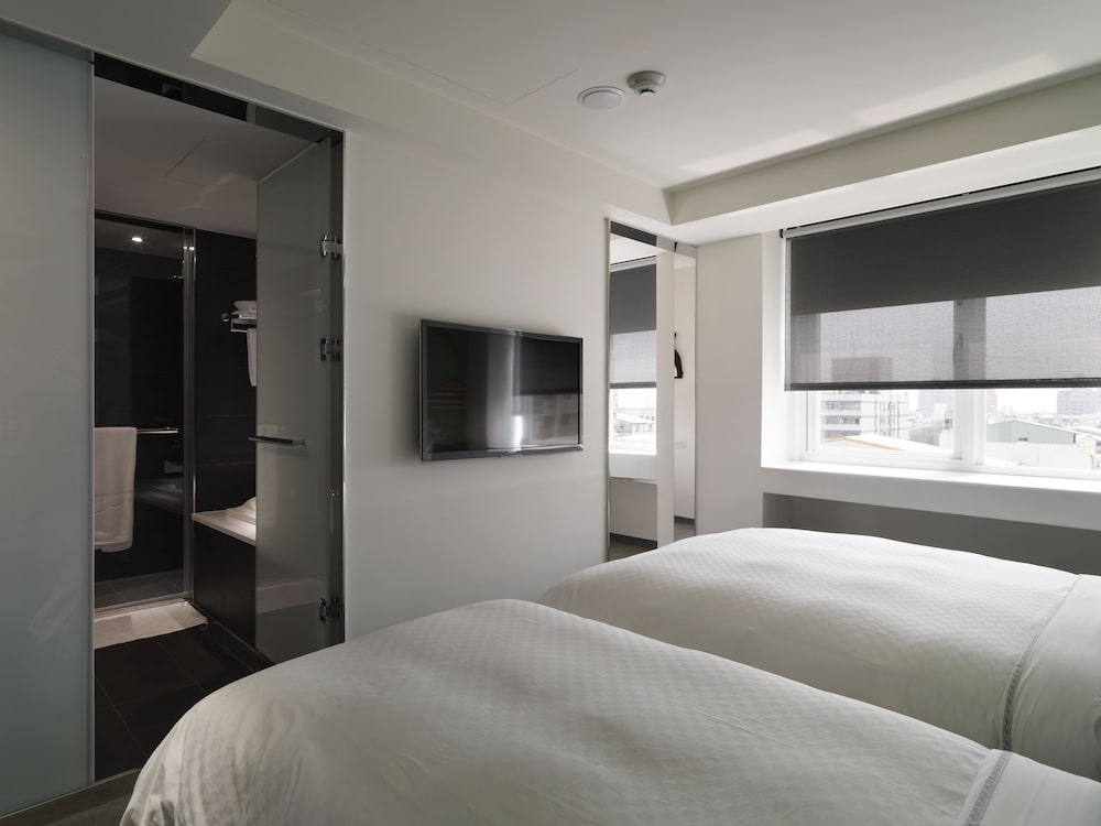 CityInn Hotel Plus Taichung Station Branch 23/73