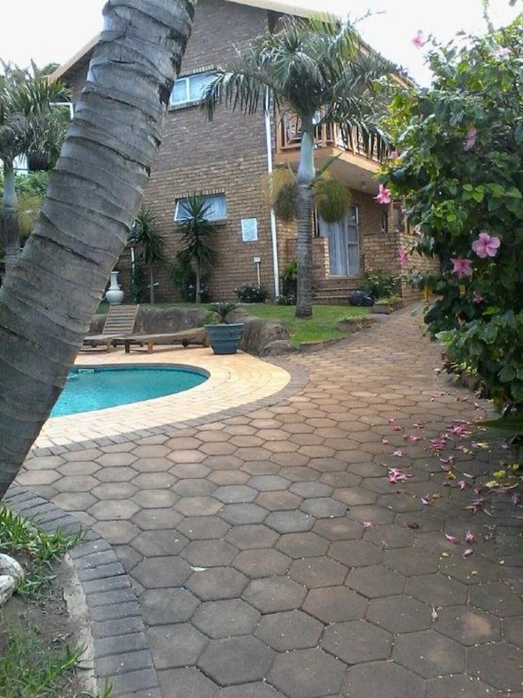 Beachfront Cabanas 24/34