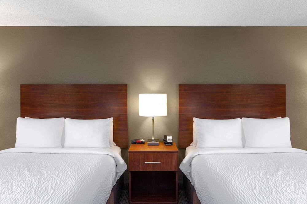 Days Inn by Wyndham Blairsville 15/49