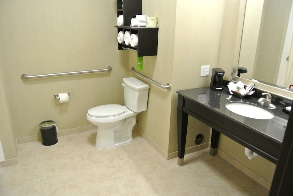 Hampton Inn Carrizo Springs 13/47
