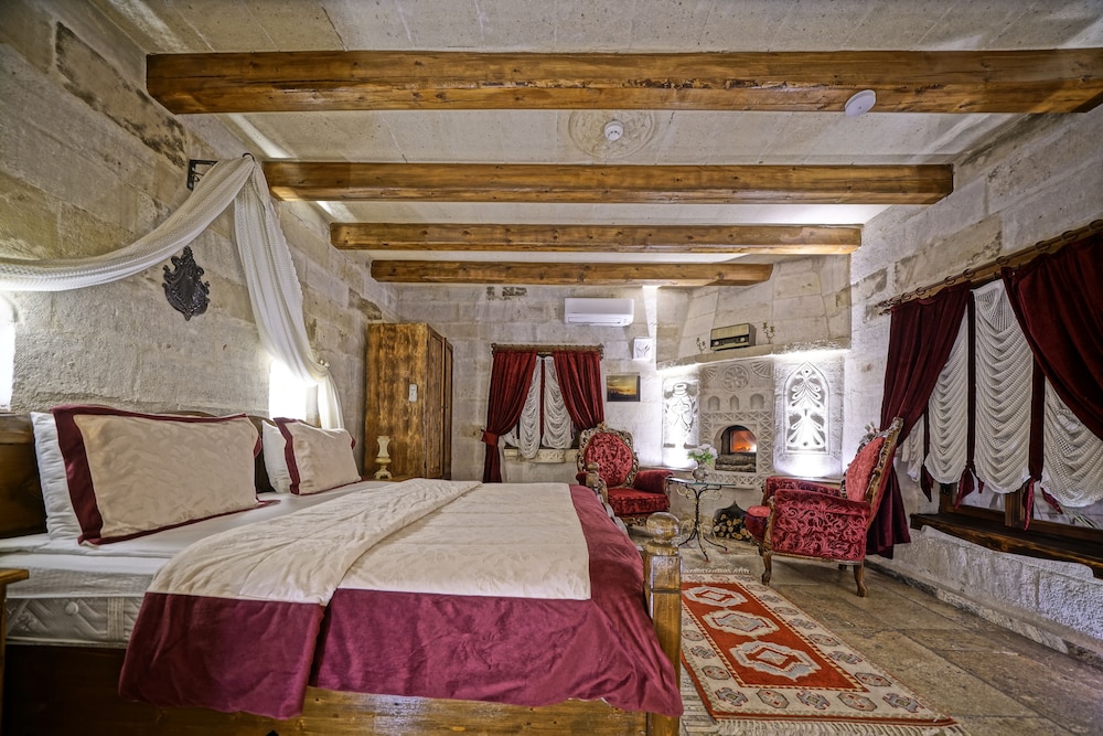 Maccan Cave Hotel 28/70