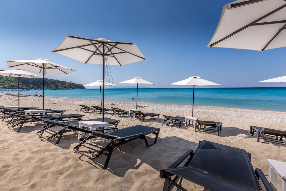 Thomatos Apartments Lourdas Beach 35/50