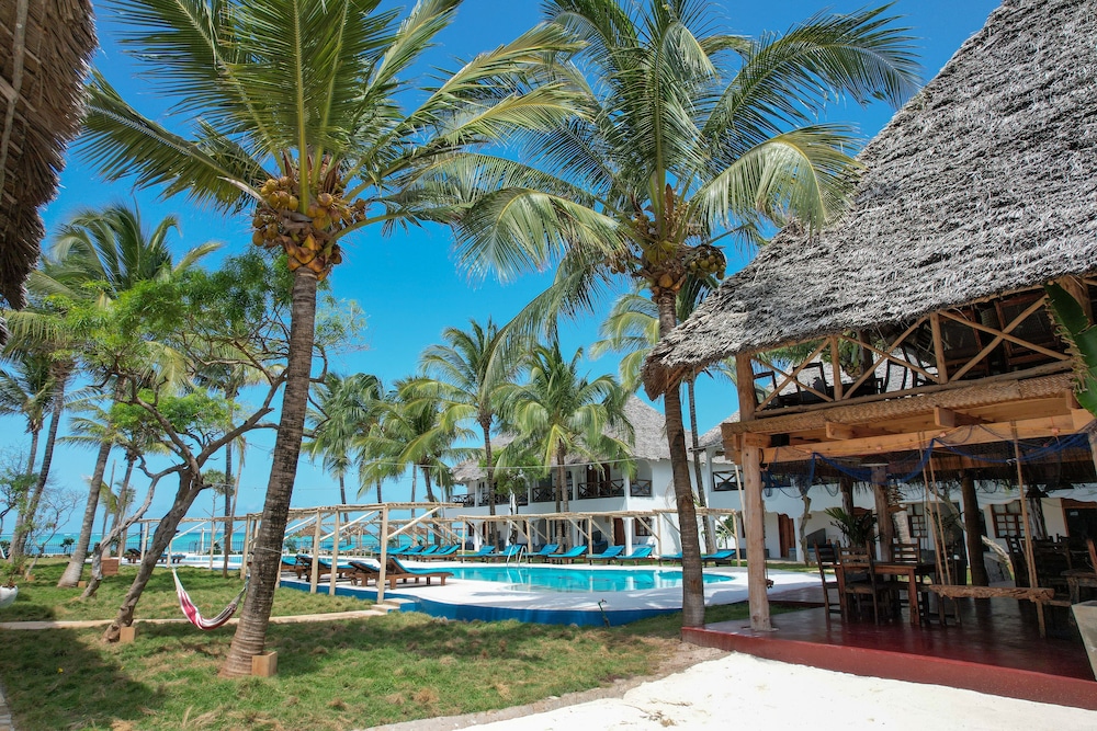 Nest Style Beach Hotel Zanzibar 52/59