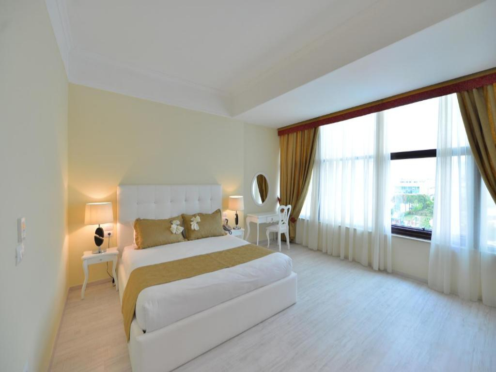 Superior, 1 Double and 1 Single Bed