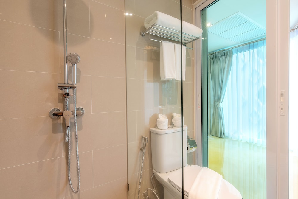 Anajak Bangkok Hotel 67/70