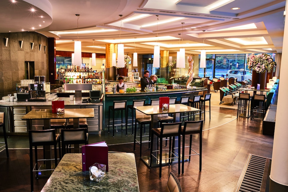 Steigenberger Airport Hotel 27/50