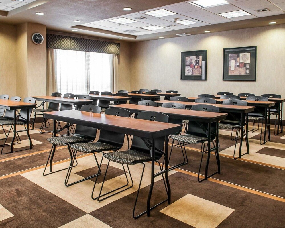 Comfort Suites Hobbs 44/46