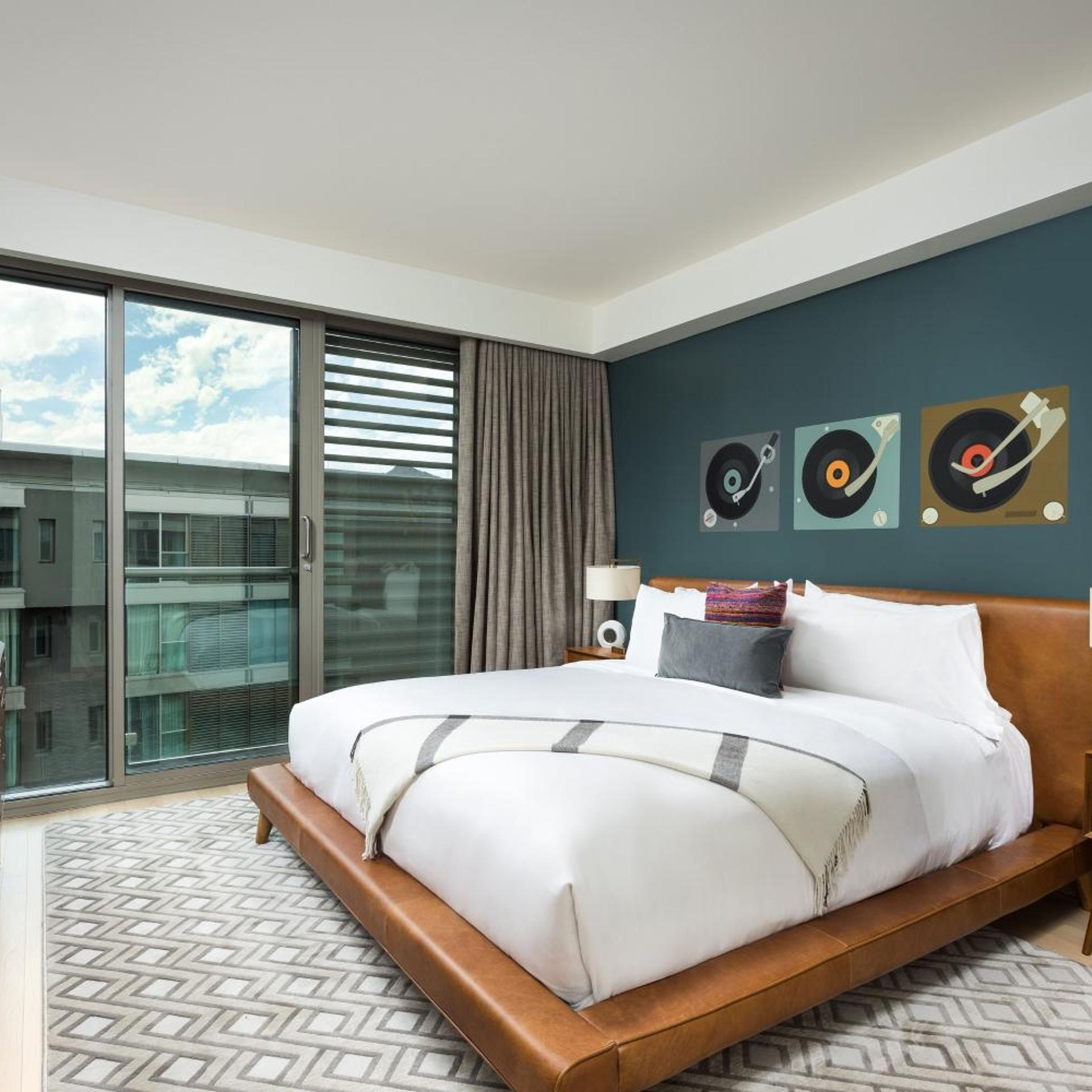 1 Bedroom, Residential, Urban, Suite, King Bed