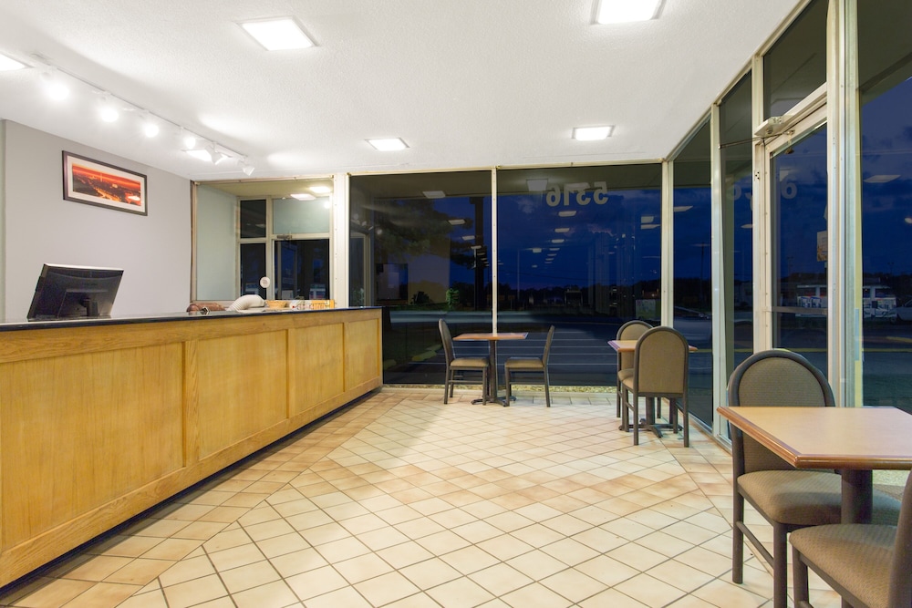 Travelodge Fredericksburg 8/24