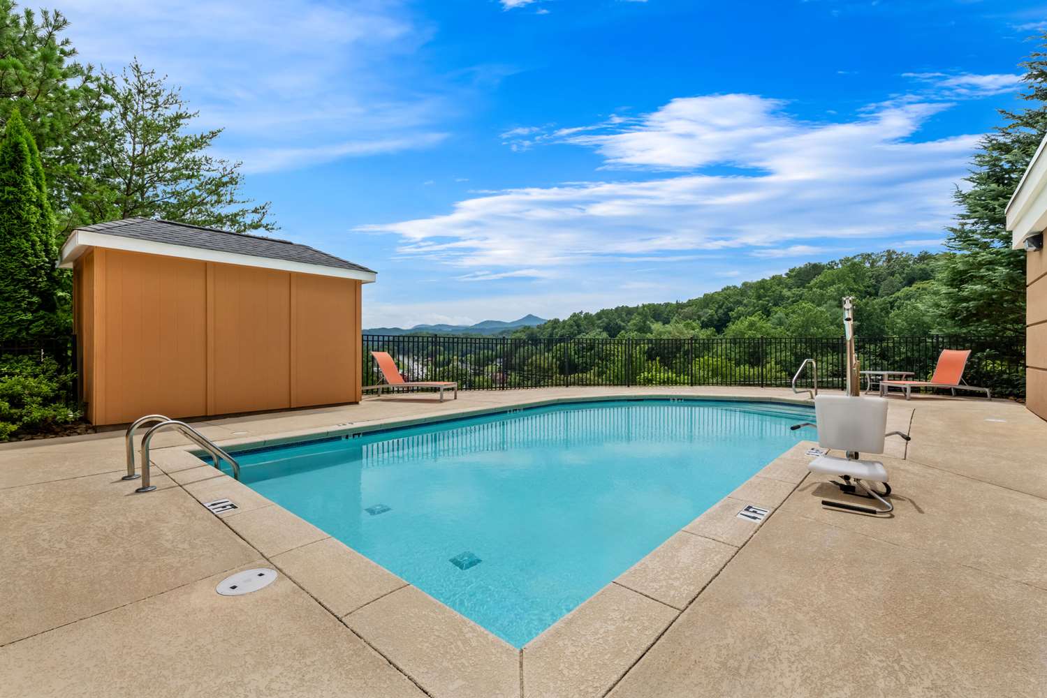Comfort Inn Sylva - Cullowhee Sylva NC 57/57
