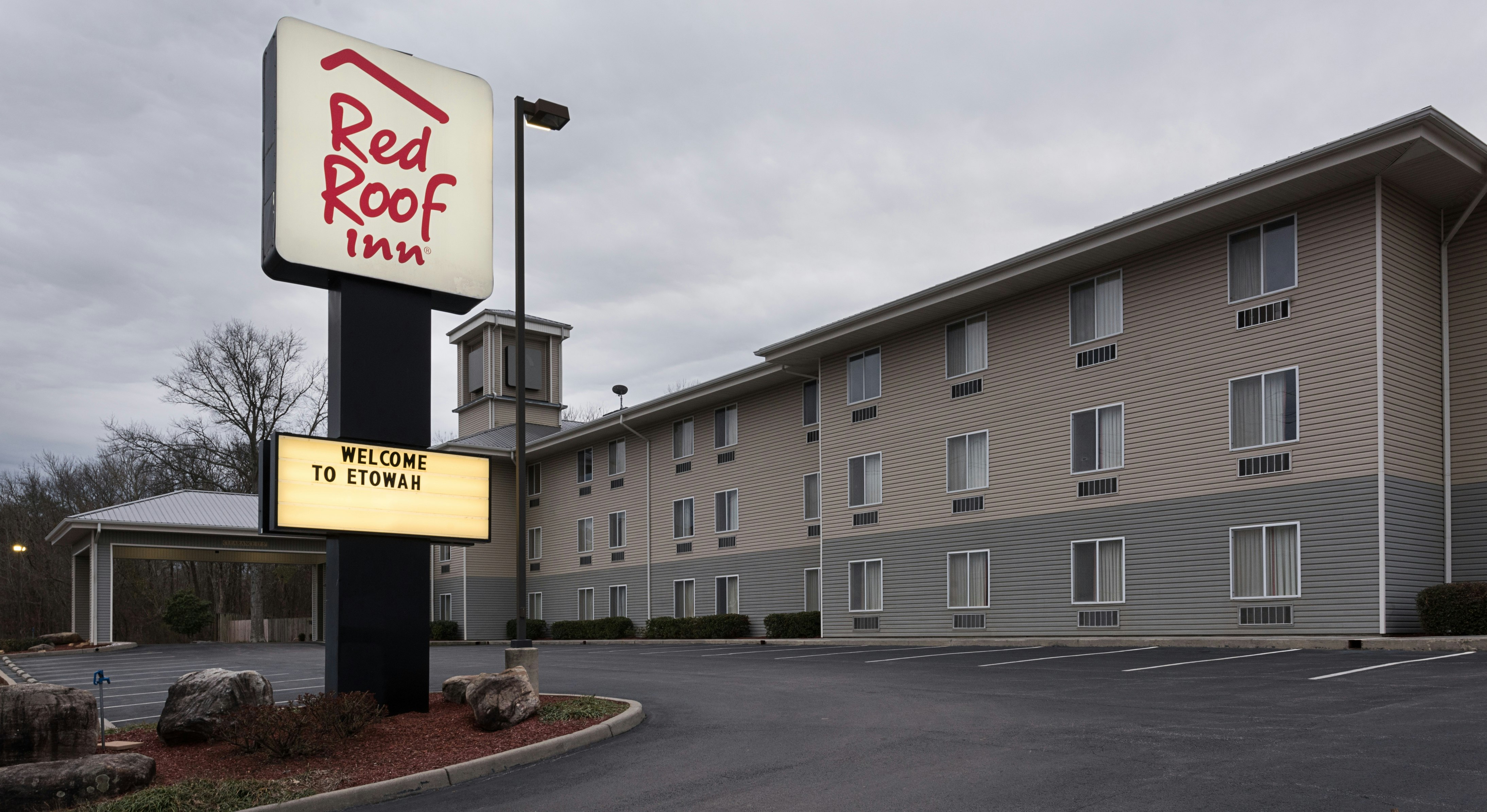 Red Roof Inn Etowah 2/49