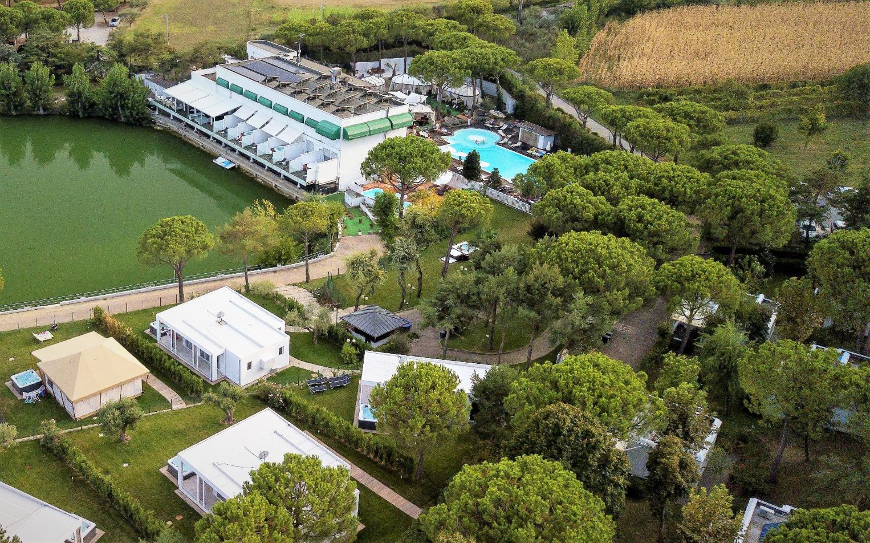 Villaggio la Pescaccia 46/55