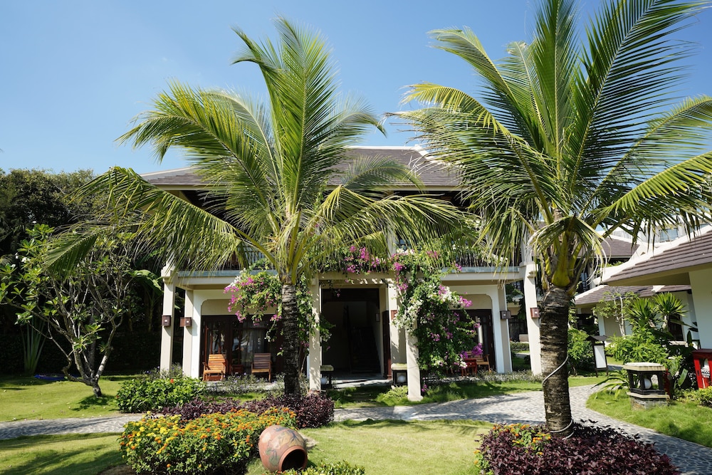 Anja Beach Resort Spa 11/70