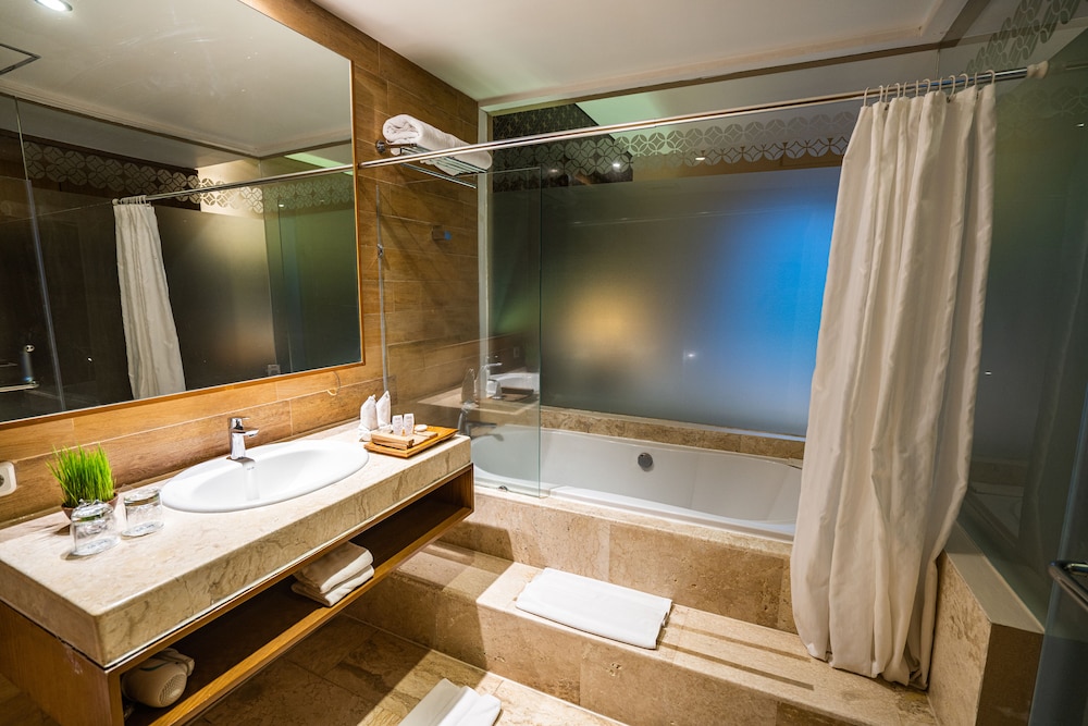Abhayagiri - Sumberwatu Heritage Resort 55/55