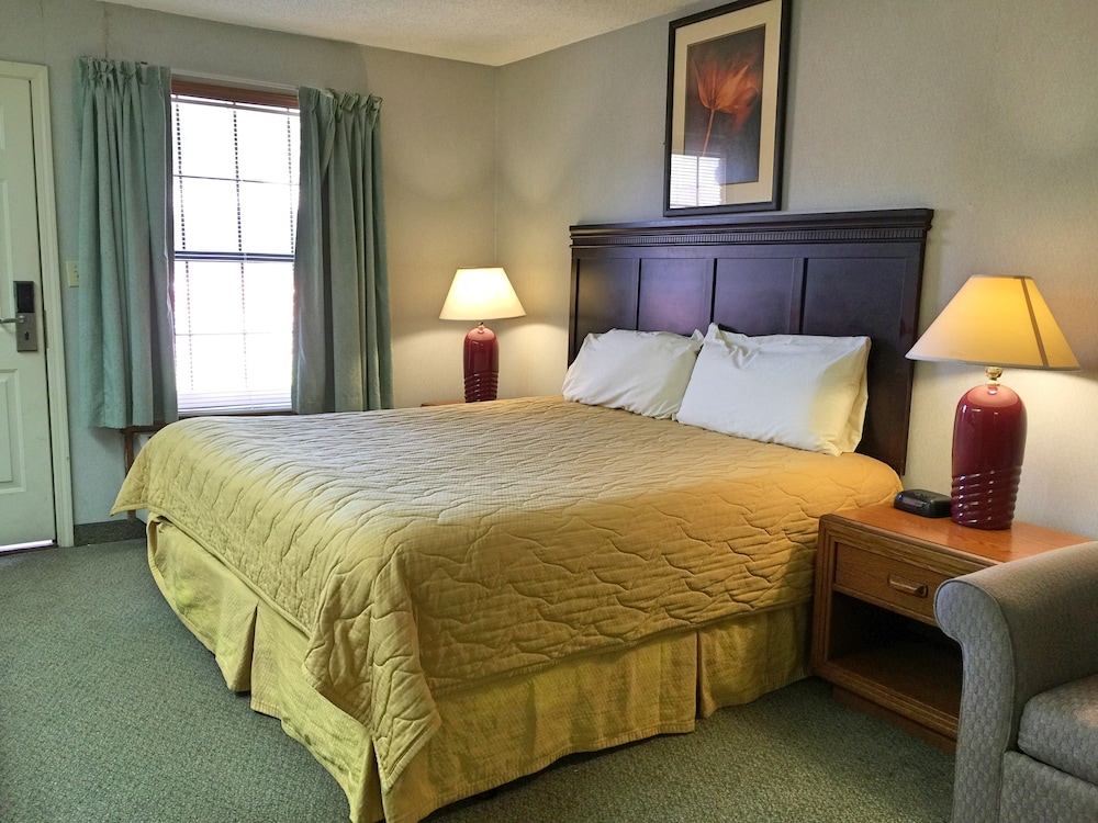 Key West Inn Pensacola 7/30