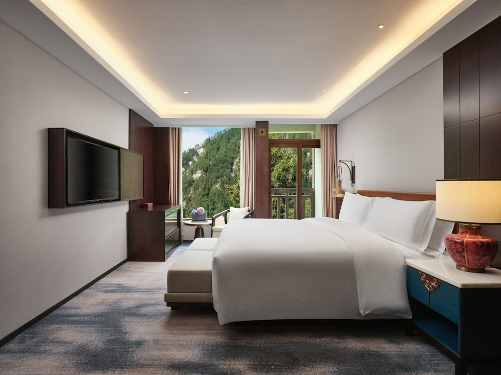 2 Bedrooms, Suite, Club Lounge Access