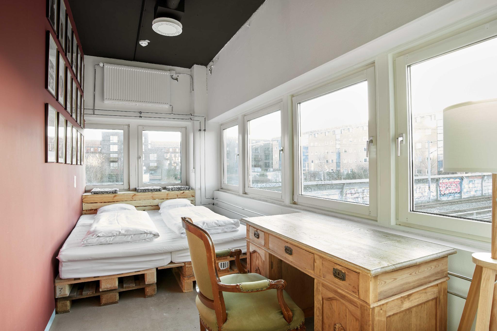 Urban Camper Hostel & Bar 12/28