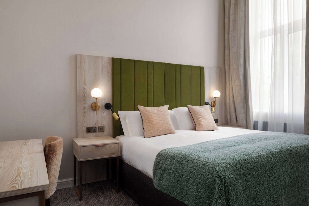 TRAFFORD, SUITE