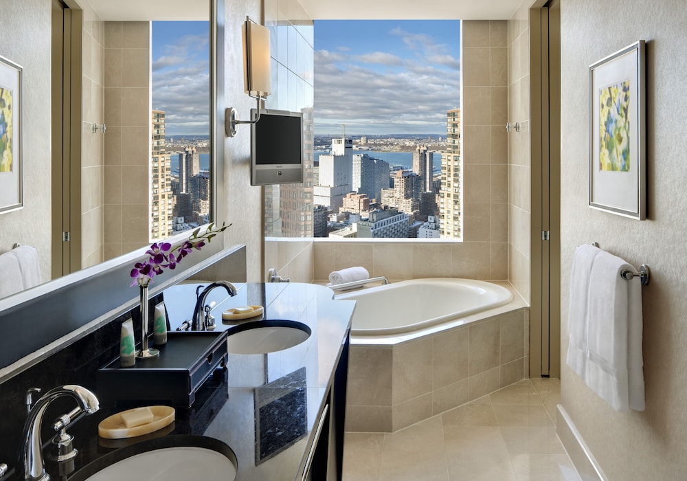 Mandarin Oriental New York 8/84