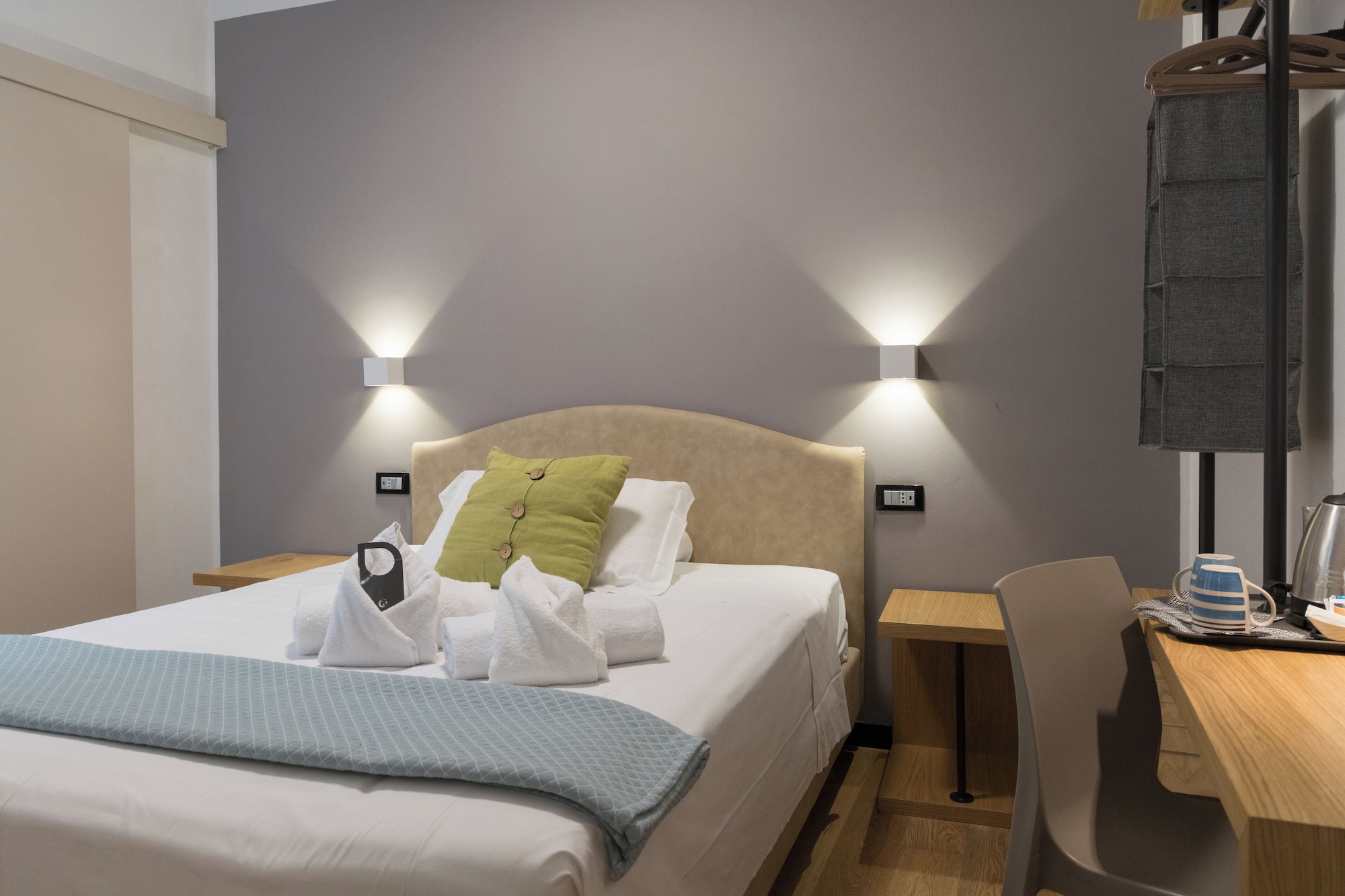 STANDARD, DOUBLE BED