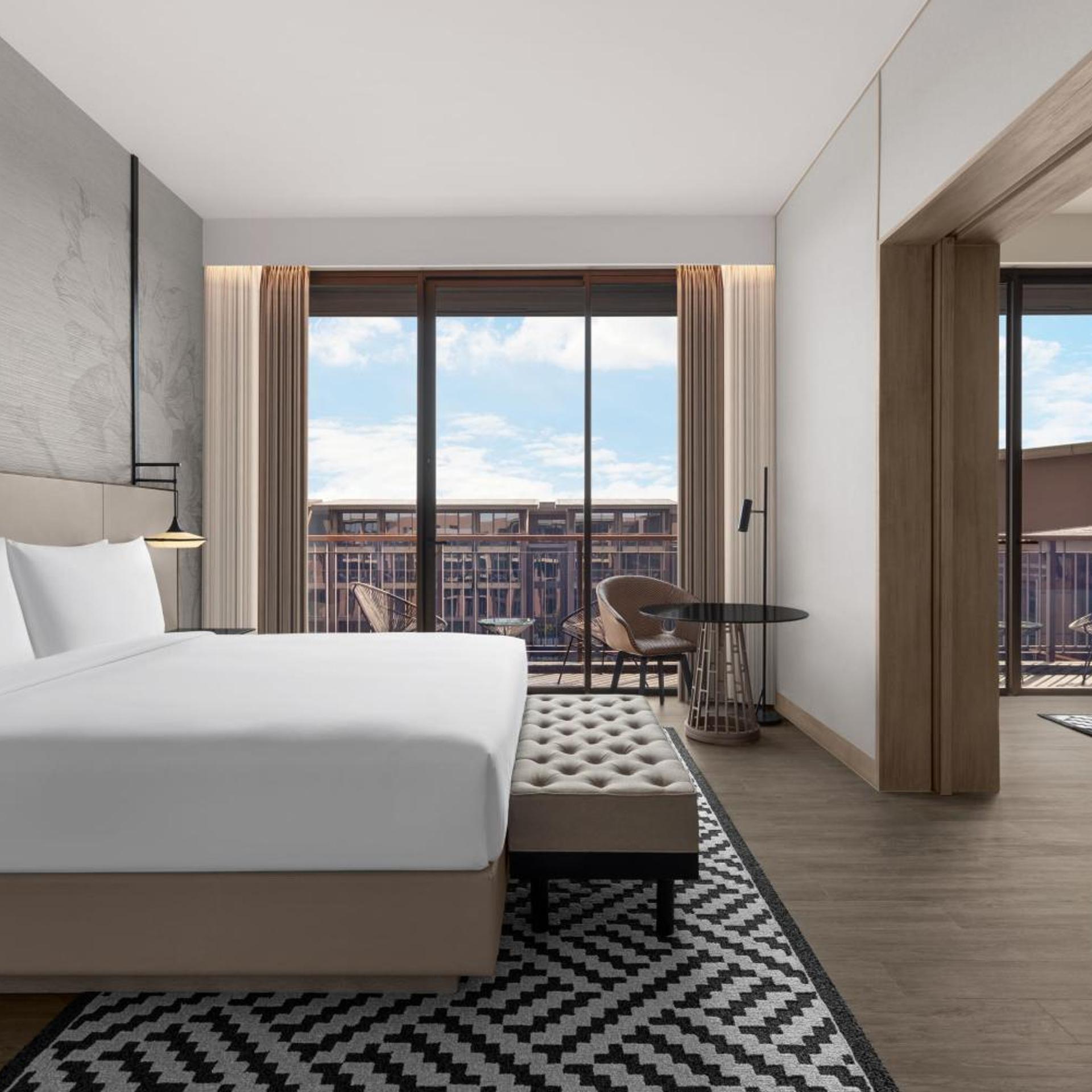 1 Bedroom, Suite, Balcony