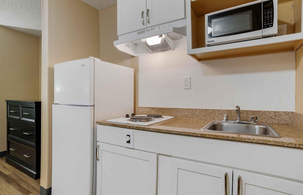 Extended Stay America Chesapeake - Greenbrier Circle 55/57