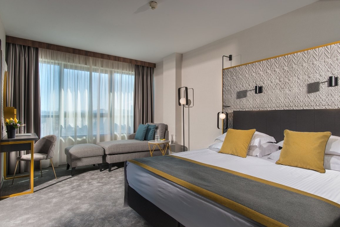 Rosslyn Central Park Hotel 12/58