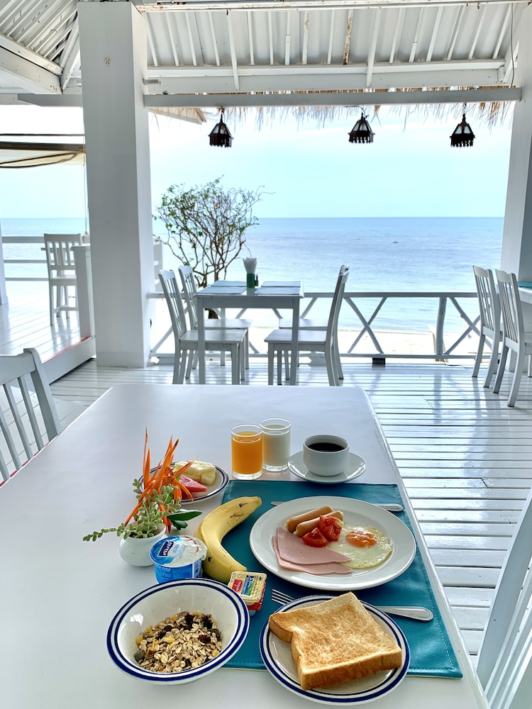 Sand Sea Beach Resort 31/46