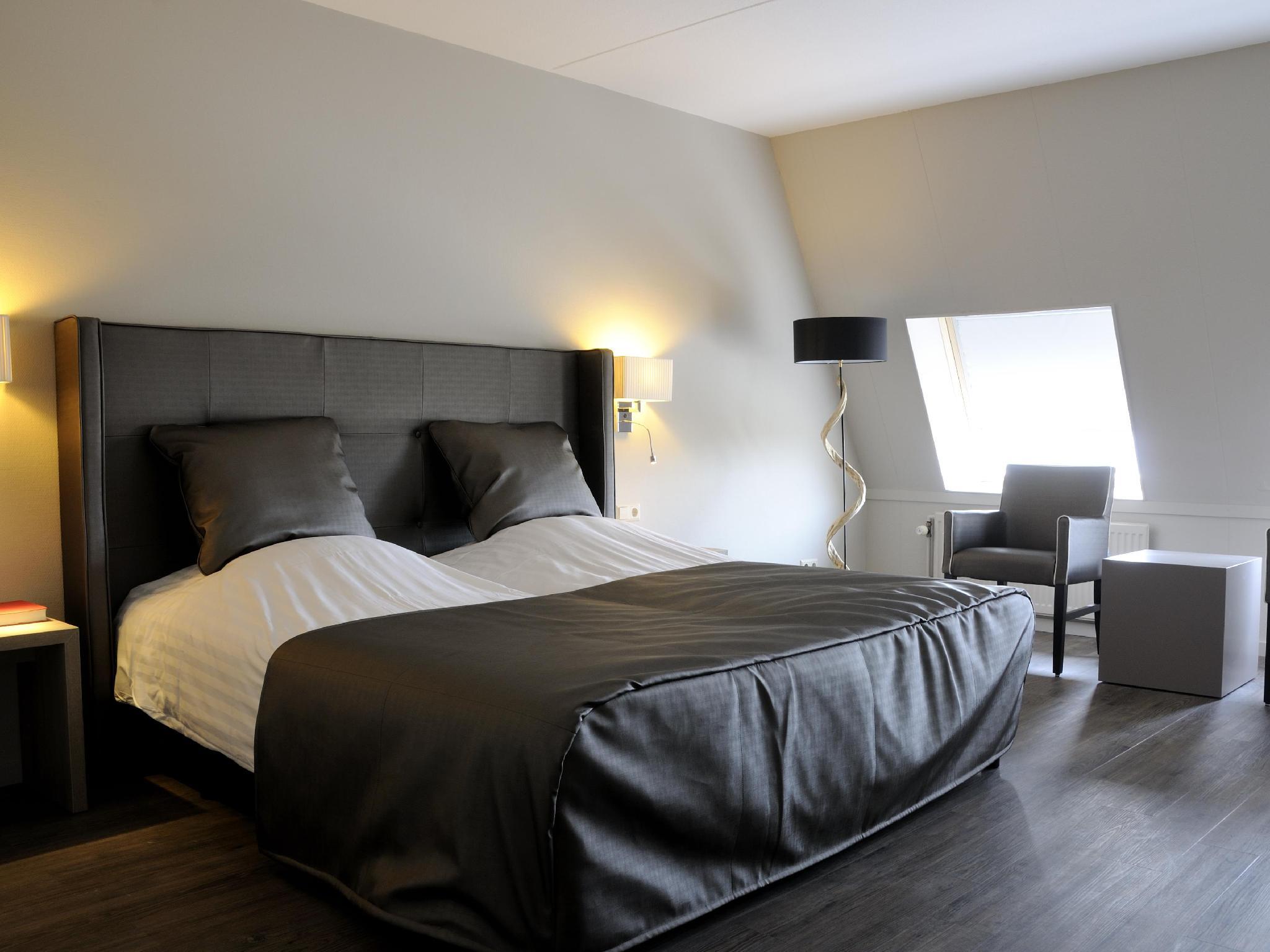 Room, Double Bed, Small