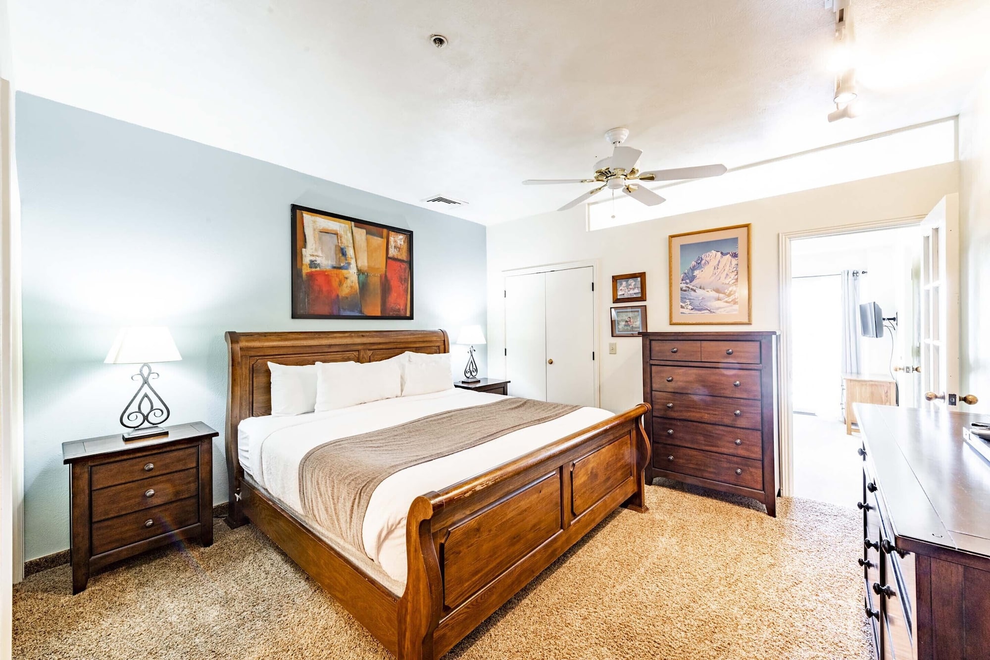 CONDOMINIUM, 2 BEDROOMS