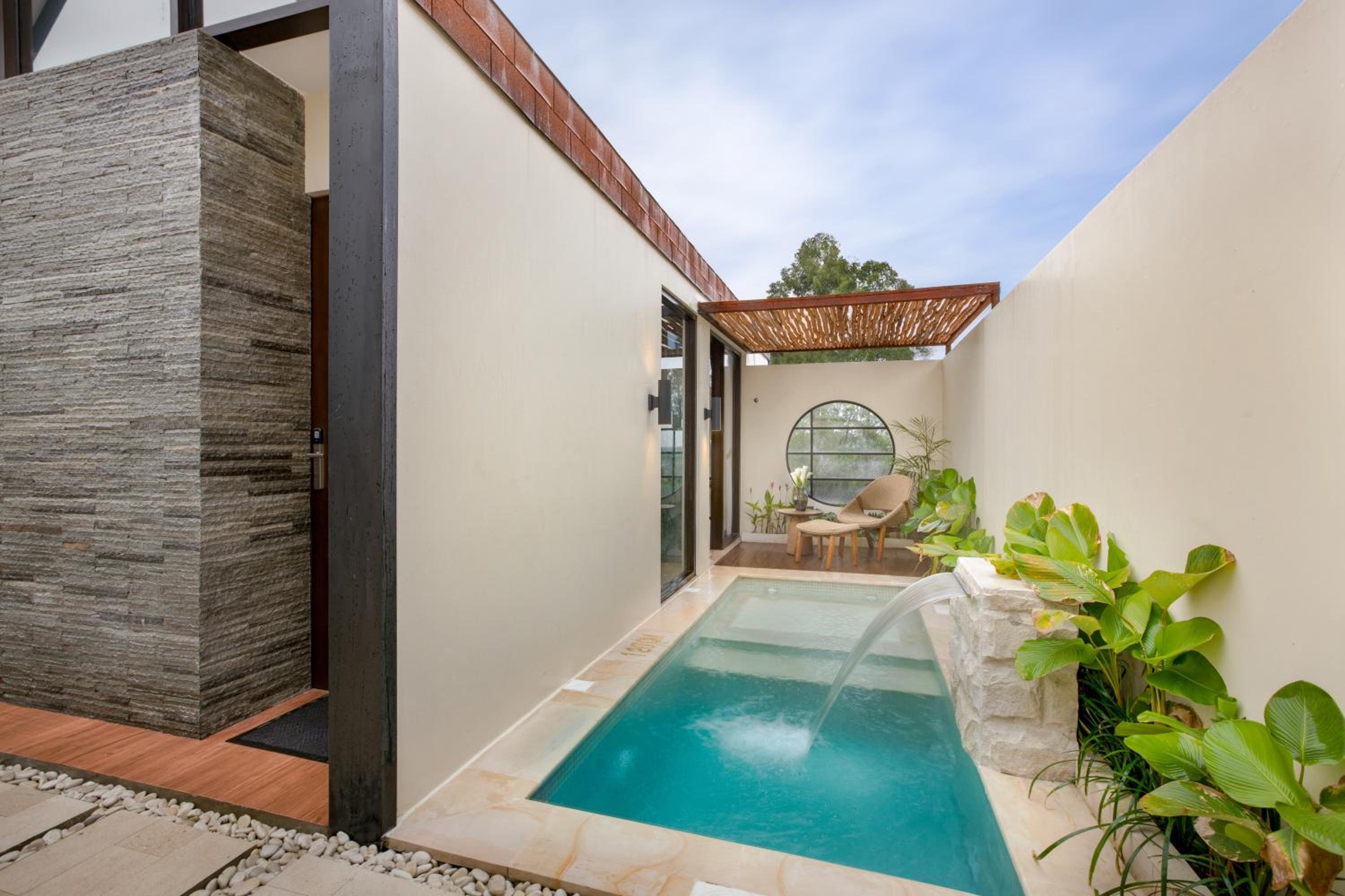 Sunsetfalls Gardens and Resort 3/50