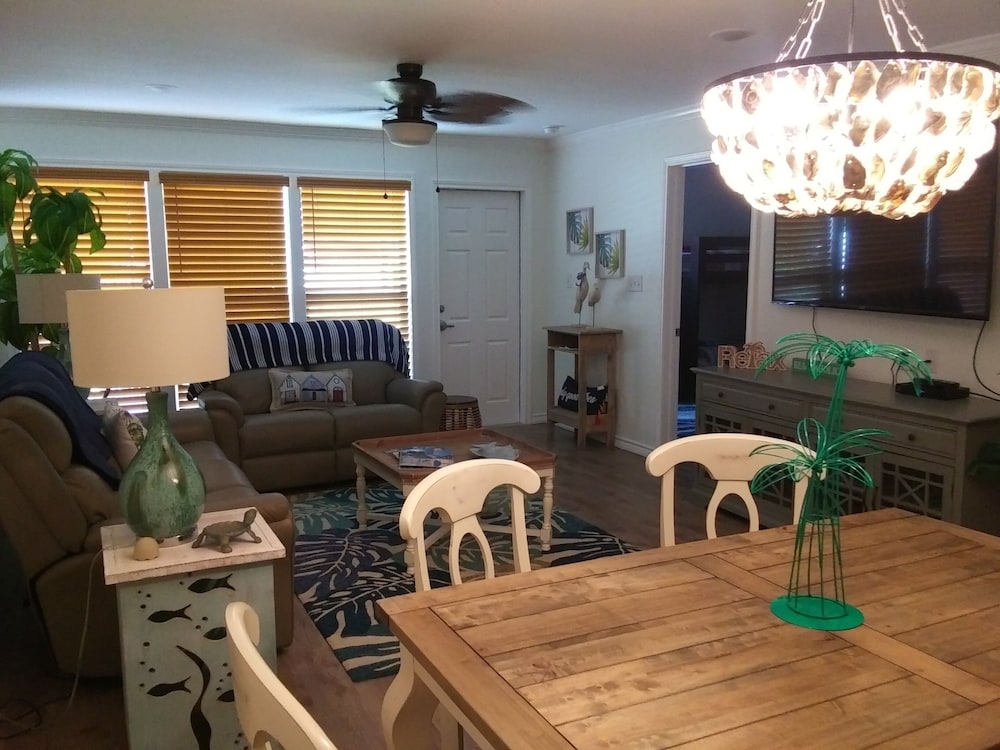 Executive Keys Condominiums on the Beach 44/66