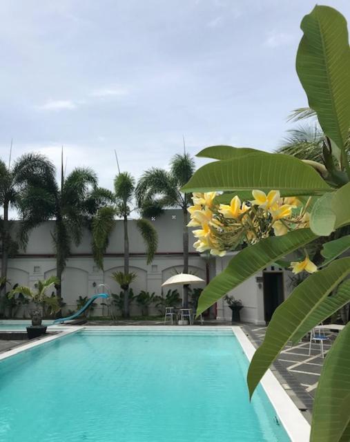 Kawana Hotel (Formerly The Aliga Padang) 38/42