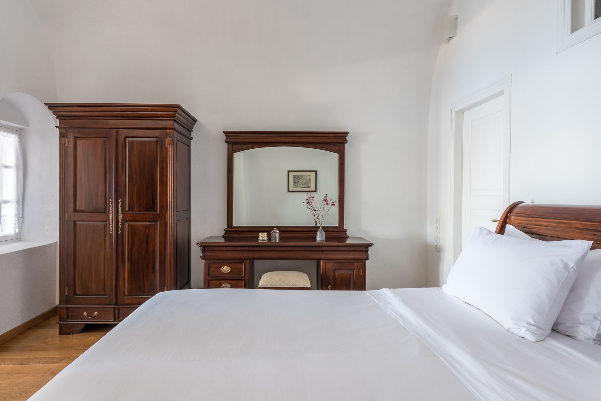 Suite, King Bed, Caldera View, Outdoor Jetted Tub