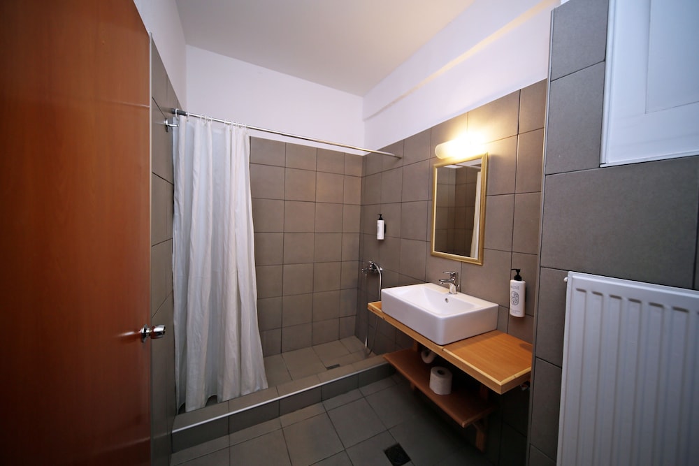 Lecadin Hotel 50/50