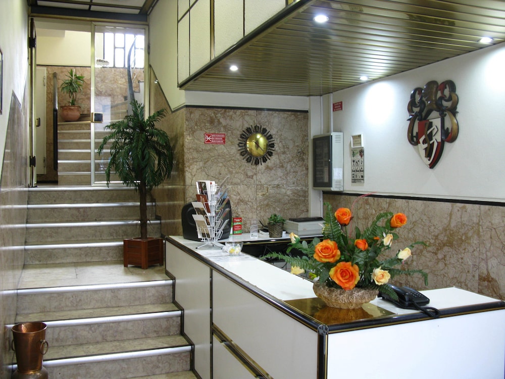 HOTEL SAO GABRIEL(FORMERLY Solar Residencial S. Gabriel) 32/45