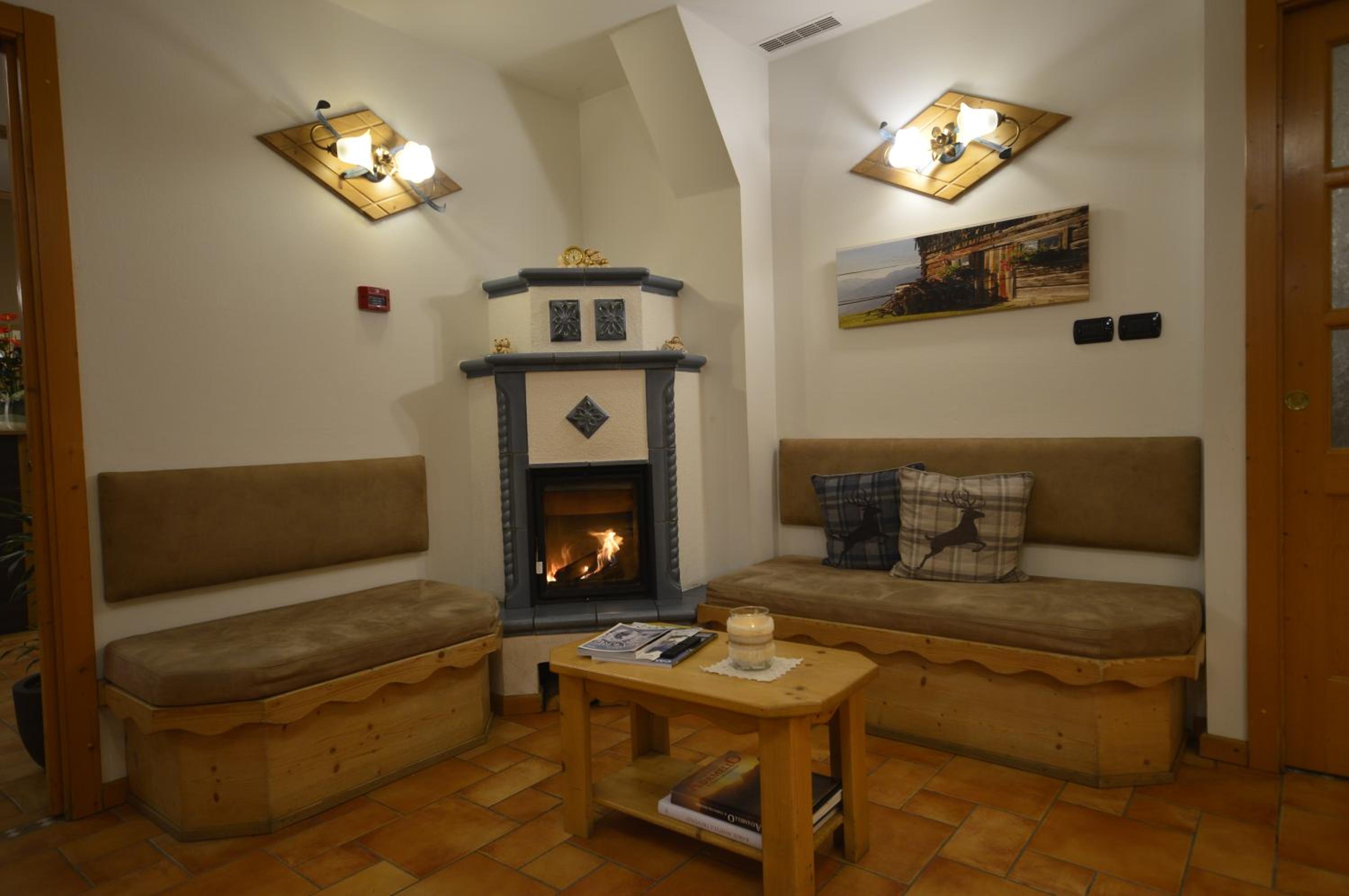 Garni Sant'antonio Snc 35/50