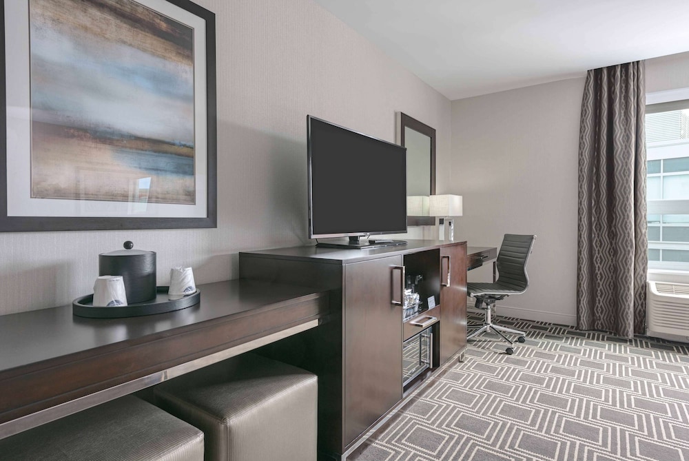 Hampton Inn And Suites Worcester Ma 51/65