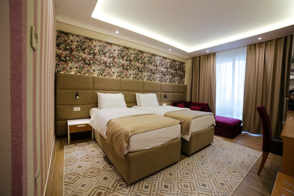 Albanian Star Hotel 16/50