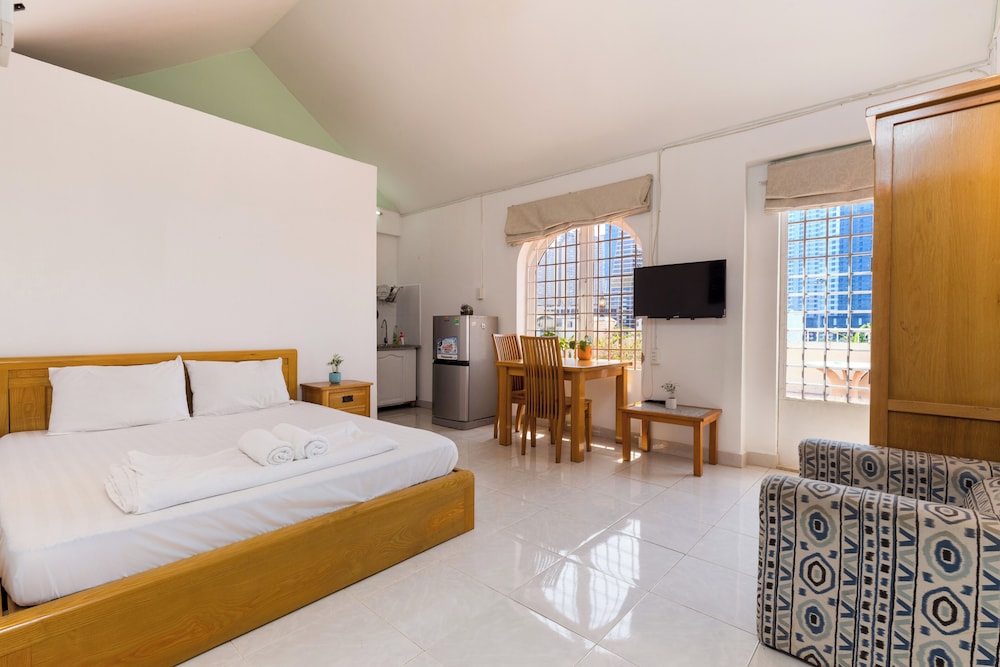 Halo Serviced Apartment 7/50