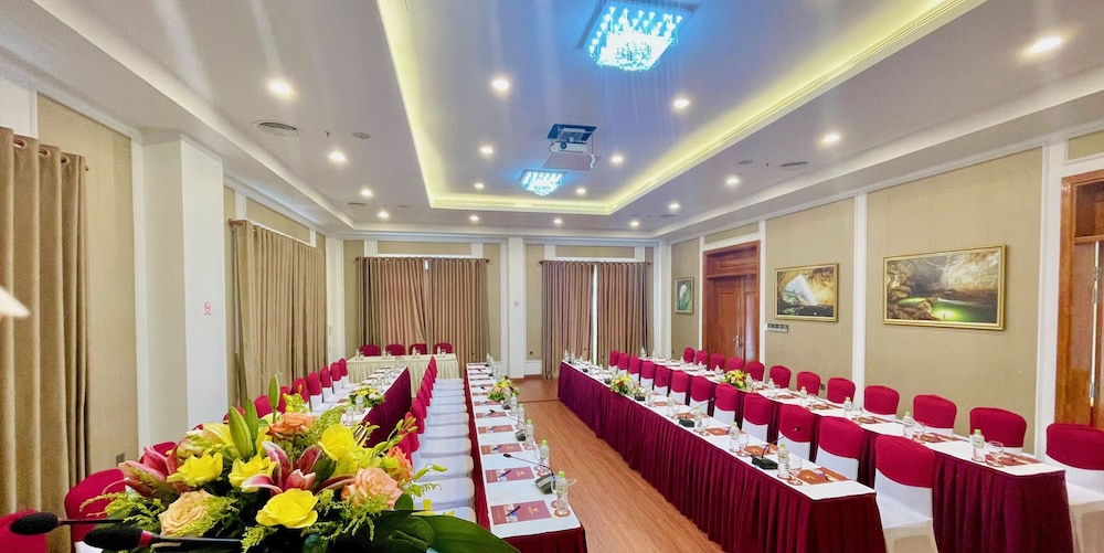 Gold Coast Hotel Resort & Spa 33/50