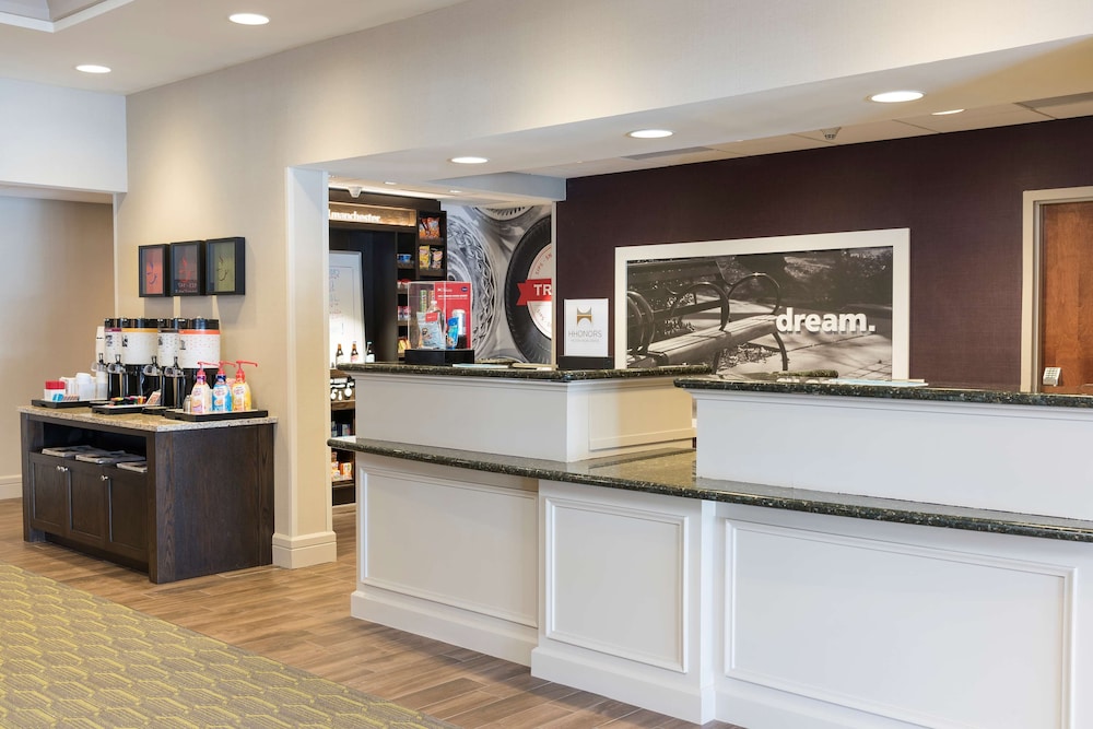 Hampton Inn & Suites Hartford - Manchester 12/61