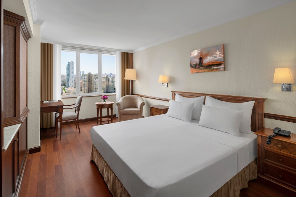 Dedeman Istanbul 28/63