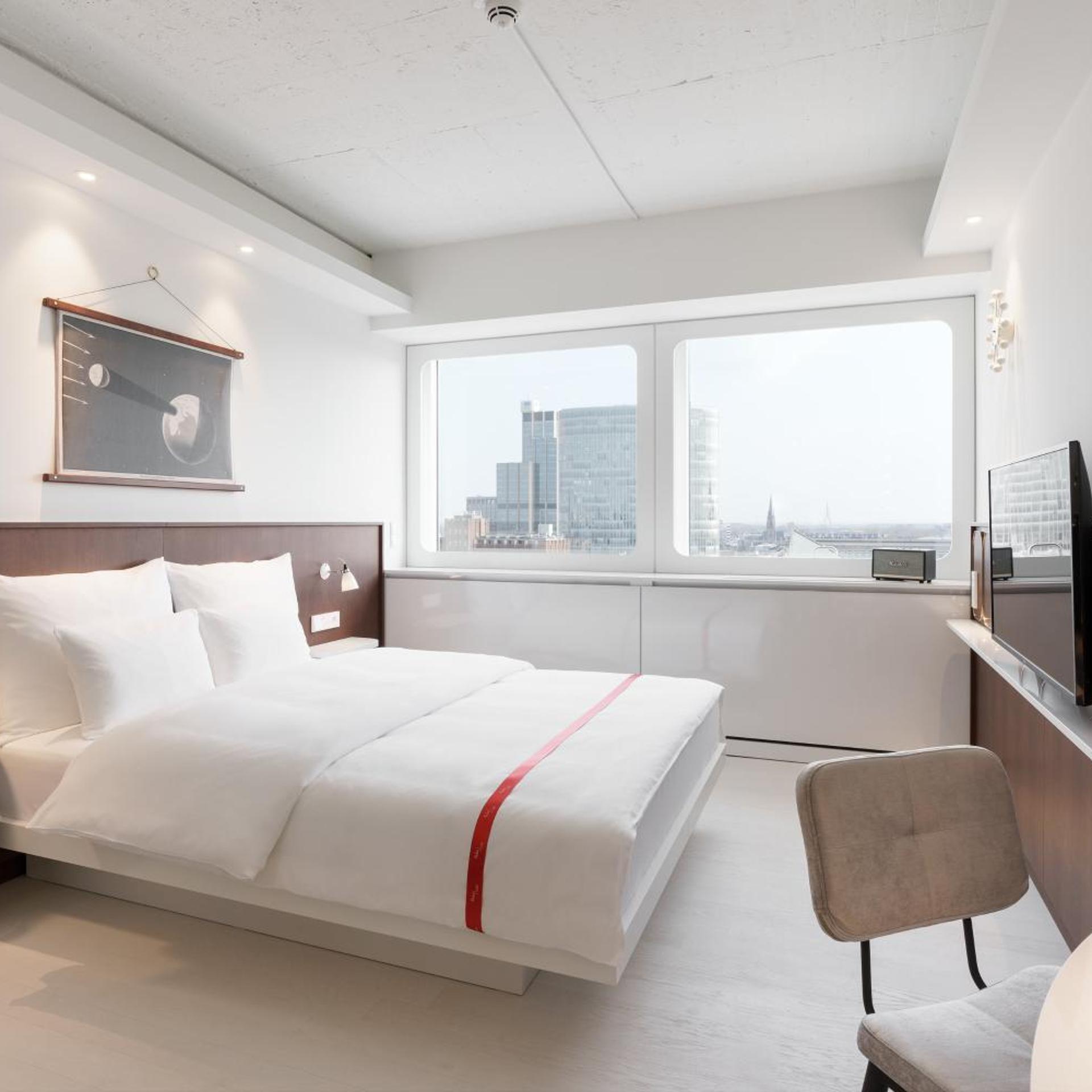Lovely, King Bed