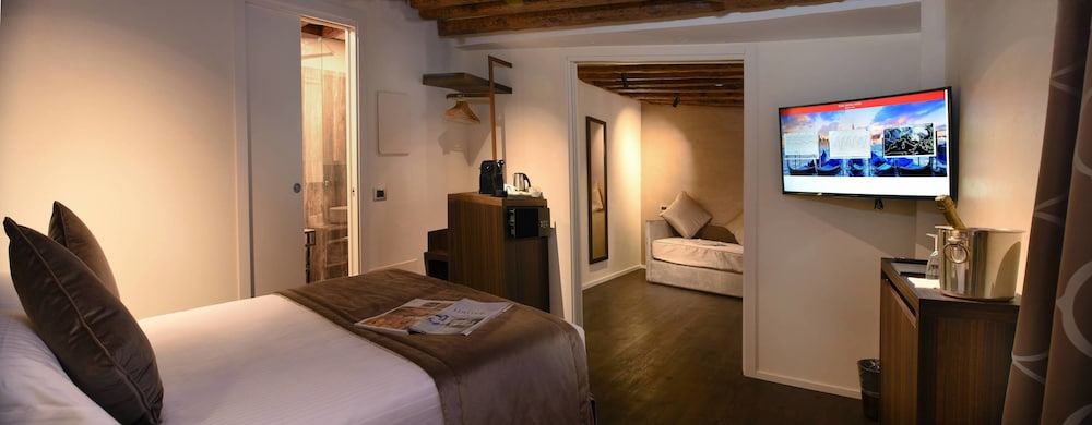 Rosa Salva Hotel 29/56