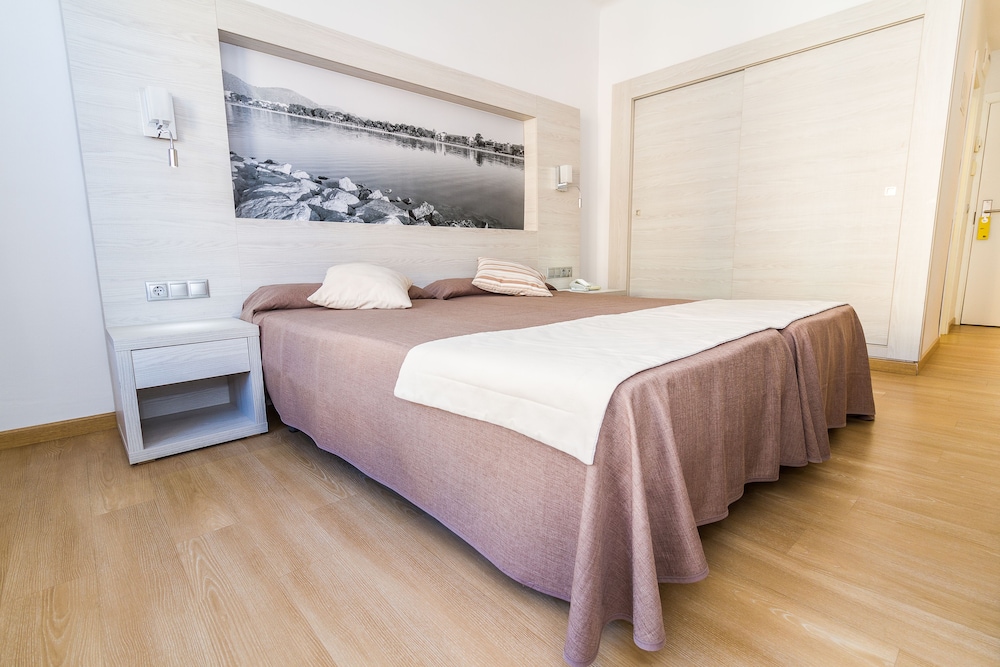 Eix Alcudia Hotel Adults Only 12/50