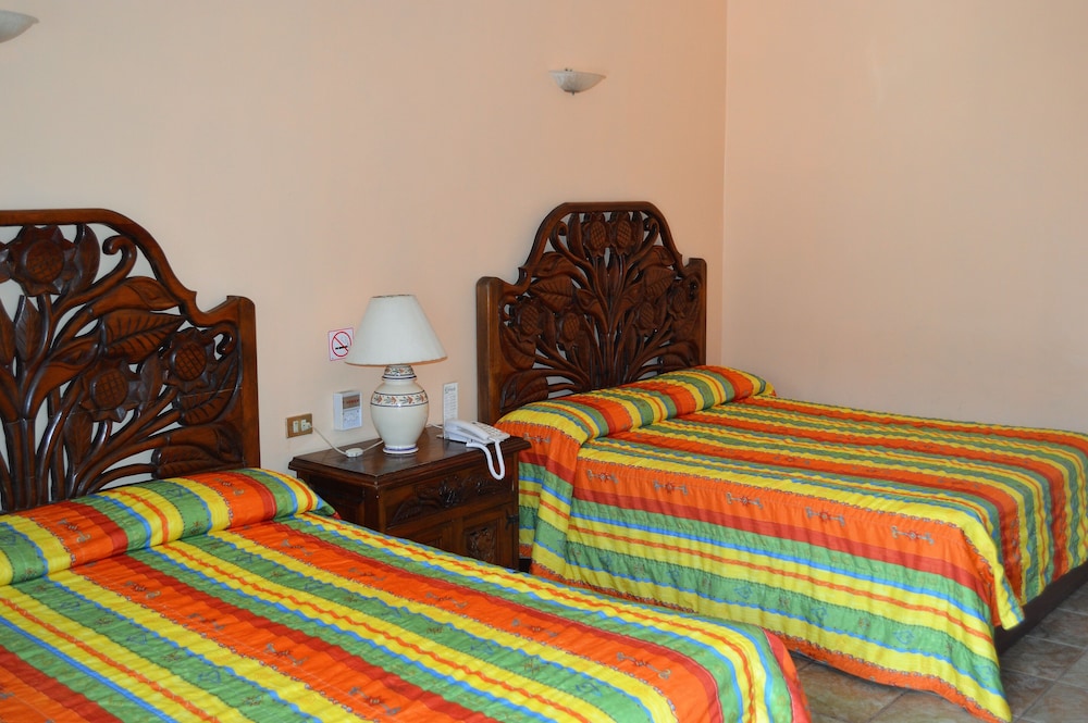 Hotel Santa Helena Plaza 16/42