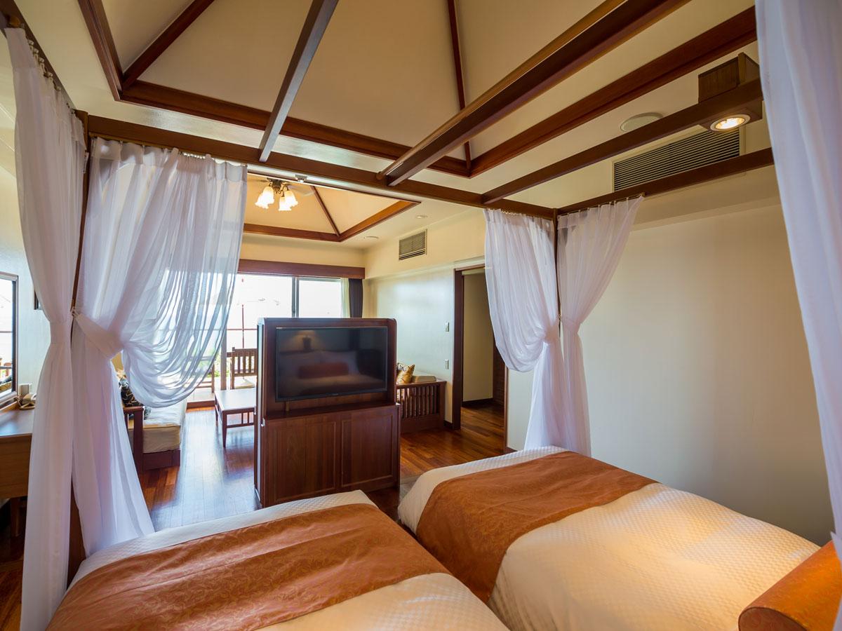 Semi Room, Suite, 2 Semi Double Beds, Ocean View, 2 Sofa