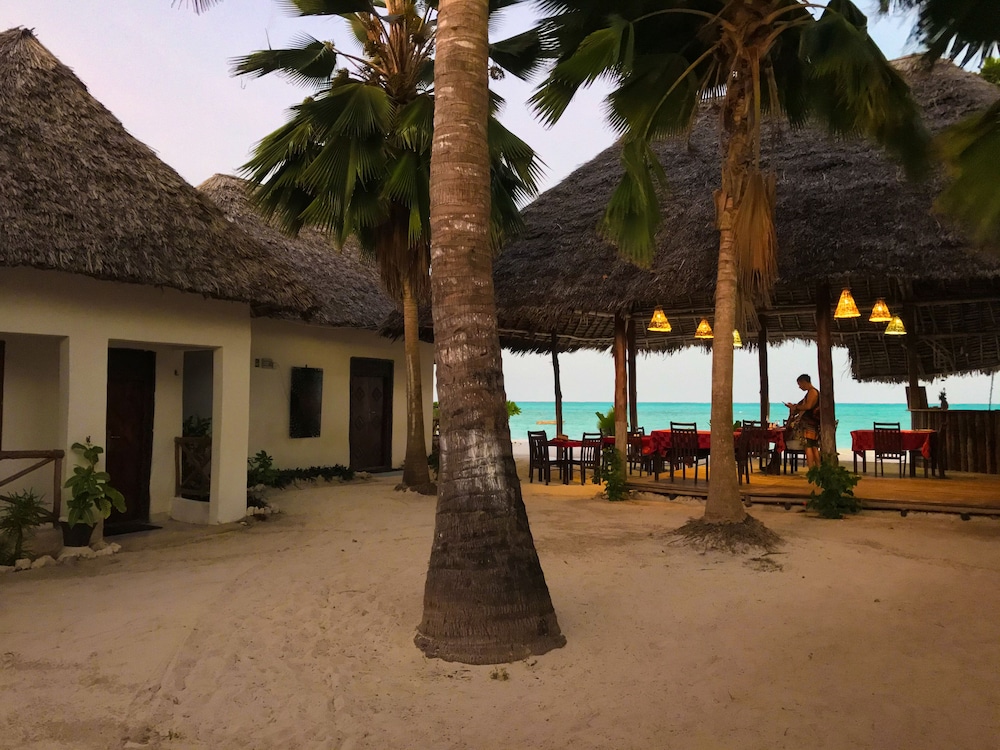 Jambiani White Sands Beach Bungalows 1/68