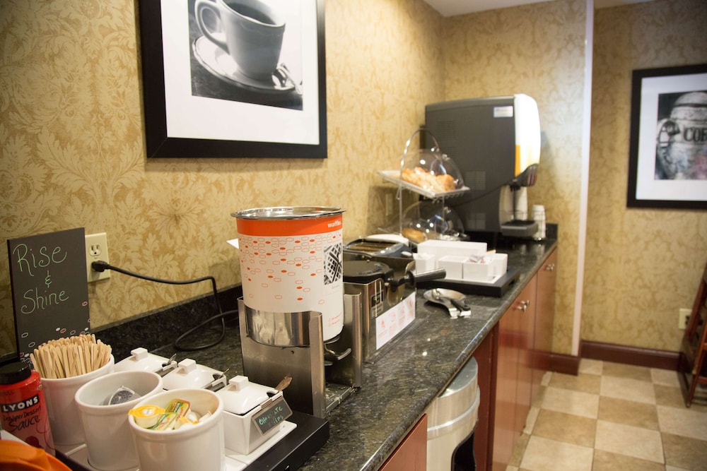 Hampton Inn Morehead 38/53